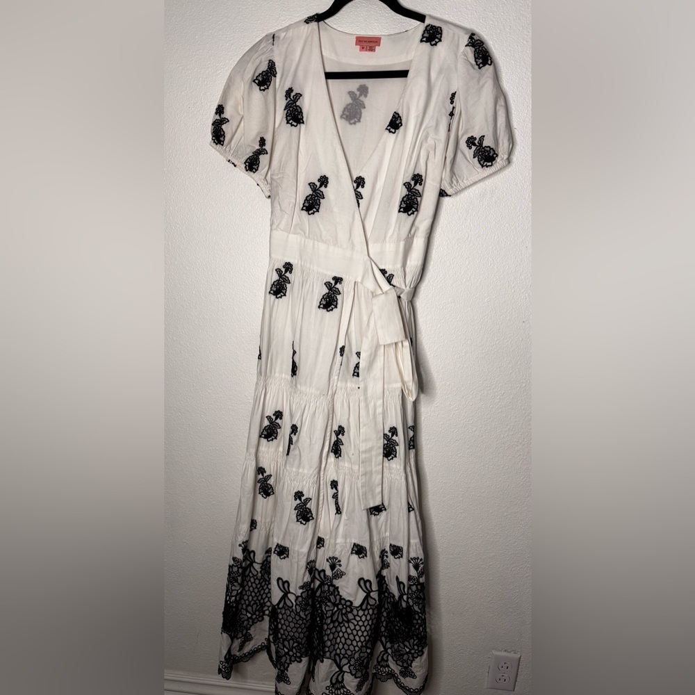Anthropologie Chic White and Black Floral Midi Dress - Picture 3 of 7
